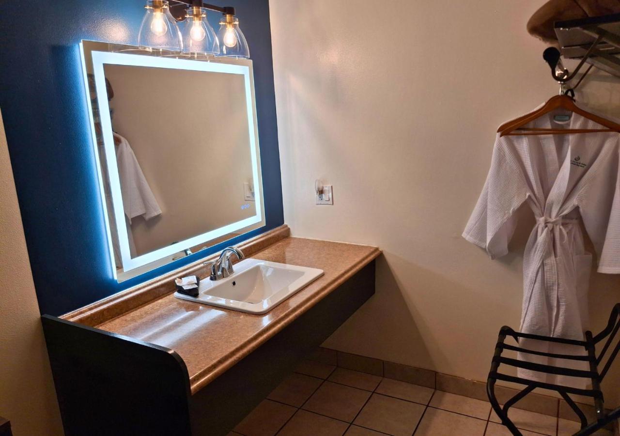 Shady Acre Inn And Suites Branson West Exteriér fotografie